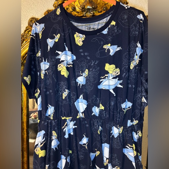 NWT Never Worn, just washed Alice and Wonderland Torrid Dress. - Picture 7 of 11